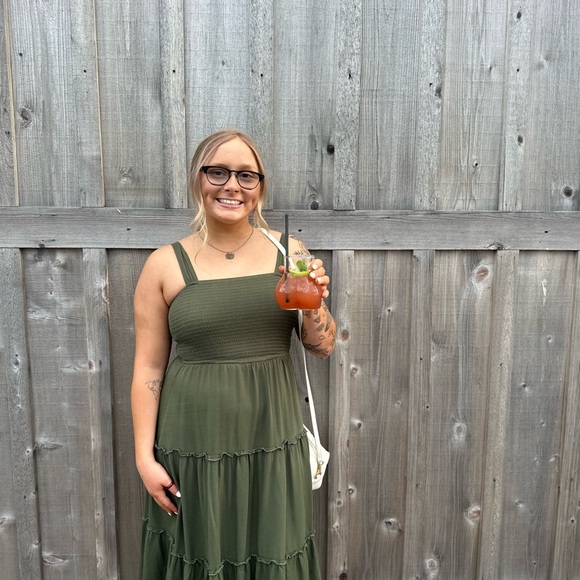 Meet your Posher, Kailey - Picture 4 of 16